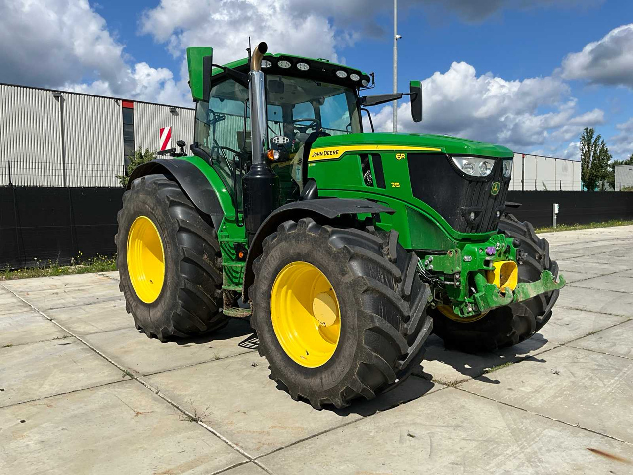 John Deere 6R 215 - Tracteur agricole: photos 2 John Deere 6R 215 - Tracteur agricole: photos 2