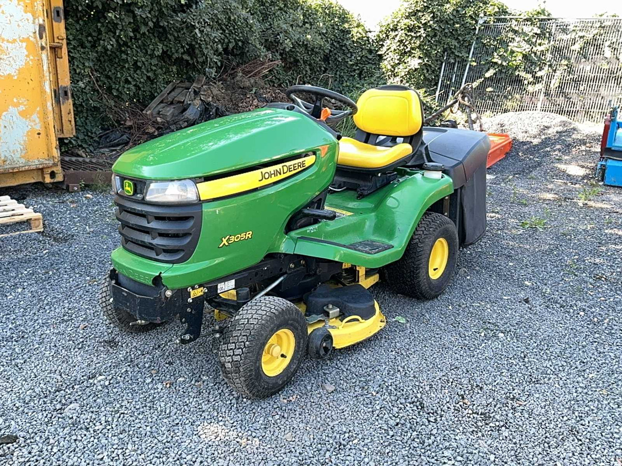 John Deere X305R - Motofaucheuse: photos 1 John Deere X305R - Motofaucheuse: photos 1