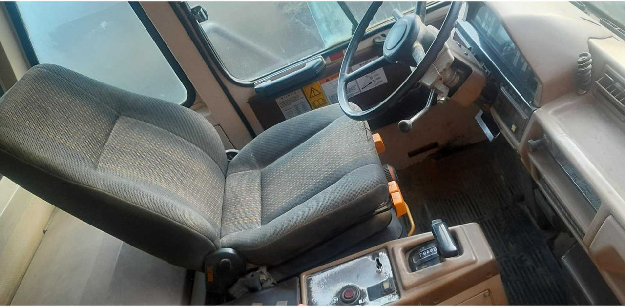 KOMATSU KOMATSU - HD405-6 - DUMPER TRUCK - 2000 - Tombereau: photos 5 KOMATSU KOMATSU - HD405-6 - DUMPER TRUCK - 2000 - Tombereau: photos 5