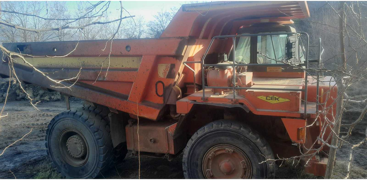 KOMATSU KOMATSU - HD405-6 - DUMPER TRUCK - 2000 - Tombereau: photos 3 KOMATSU KOMATSU - HD405-6 - DUMPER TRUCK - 2000 - Tombereau: photos 3