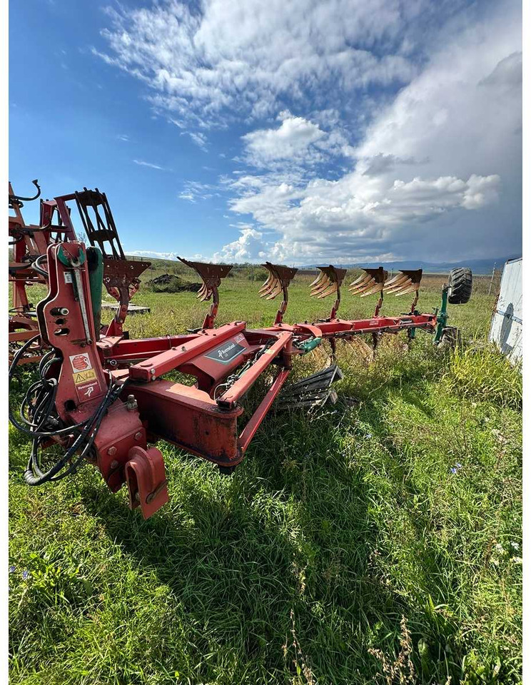 KVERNELAND LO100 MCV.NU - Charrue: photos 3 KVERNELAND LO100 MCV.NU - Charrue: photos 3