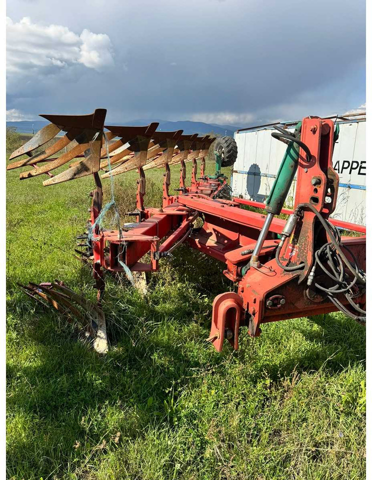 KVERNELAND LO100 MCV.NU - Charrue: photos 1 KVERNELAND LO100 MCV.NU - Charrue: photos 1