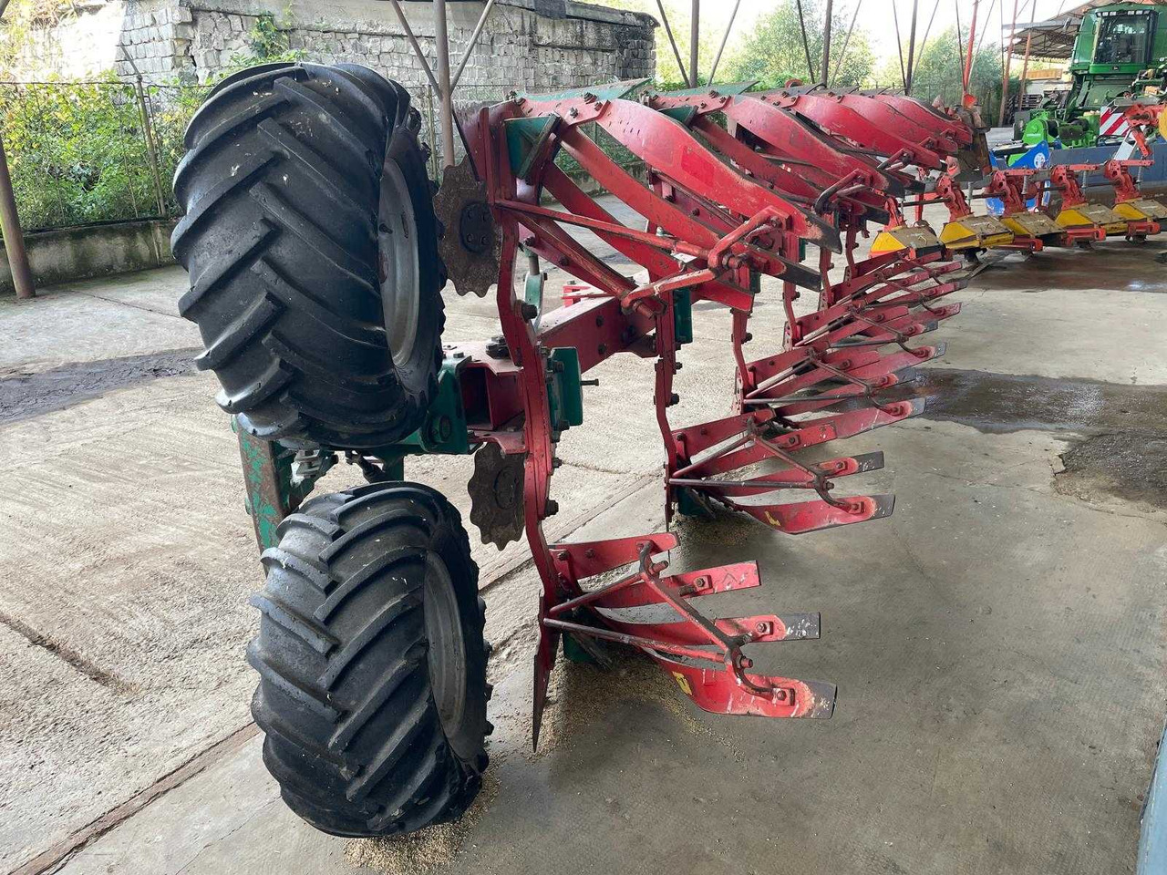 KVERNELAND  - Charrue: photos 1 KVERNELAND  - Charrue: photos 1