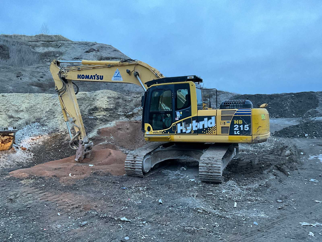 Komatsu HB215LC-1 - Pelle sur chenille: photos 1 Komatsu HB215LC-1 - Pelle sur chenille: photos 1