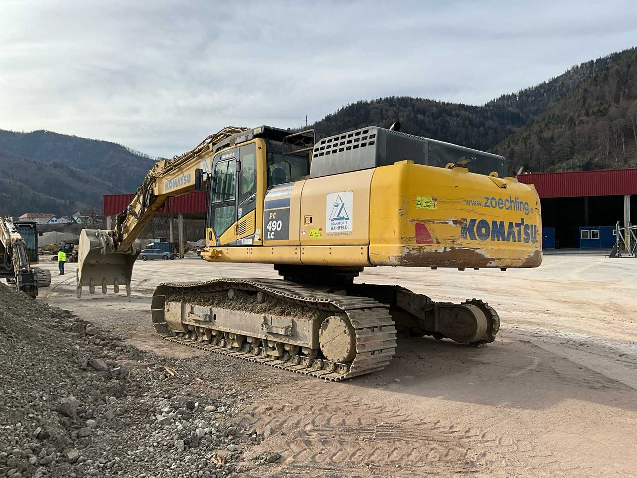 Komatsu PC490LC-10 - Pelle sur chenille: photos 1 Komatsu PC490LC-10 - Pelle sur chenille: photos 1