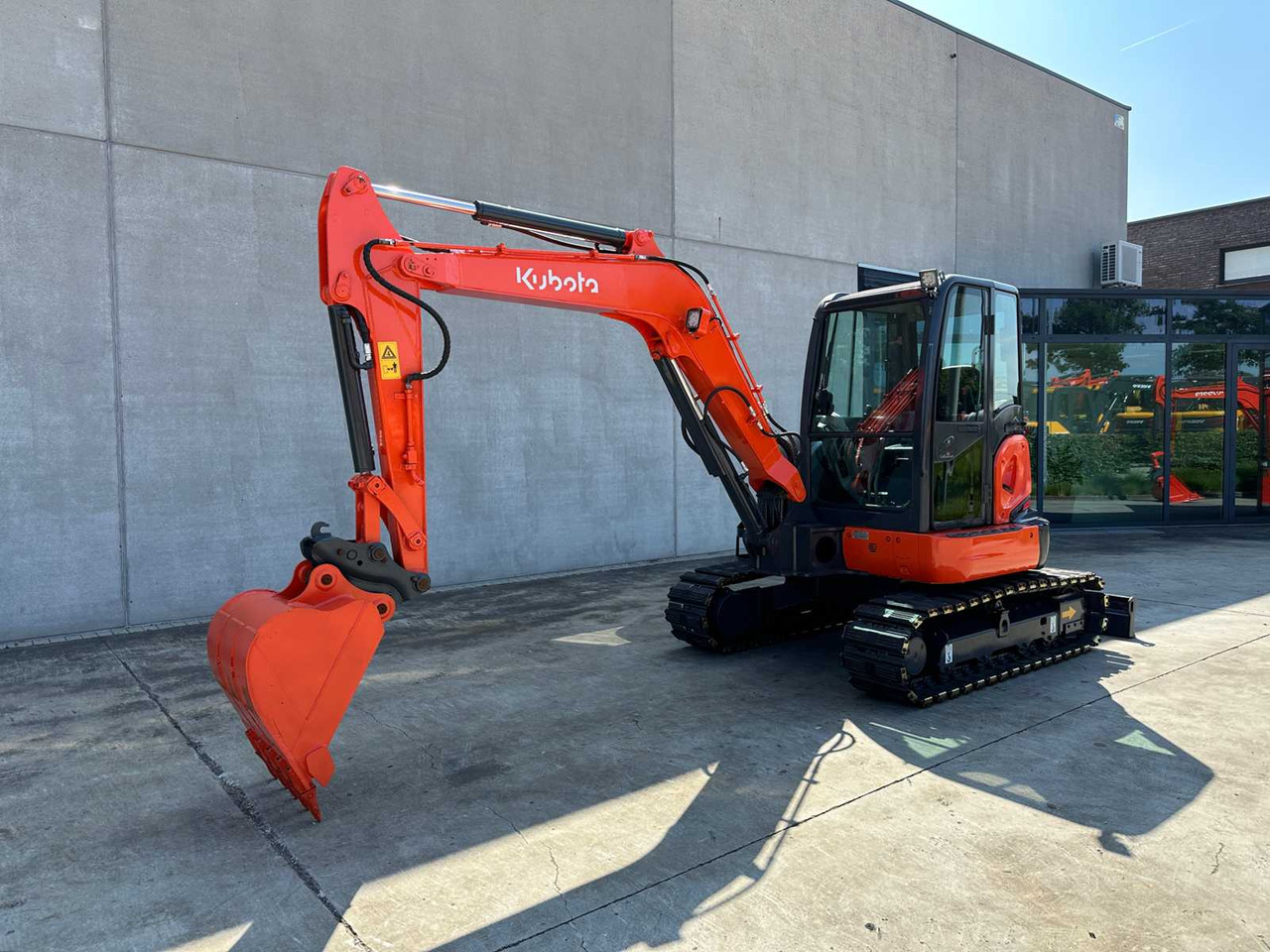 Kubota KX155-5 - Pelle sur chenille: photos 1 Kubota KX155-5 - Pelle sur chenille: photos 1