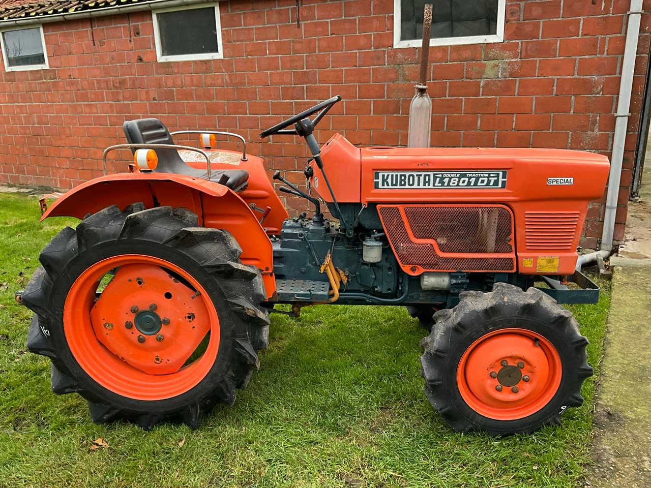 Kubota L1801DT - Micro tracteur: photos 4 Kubota L1801DT - Micro tracteur: photos 4