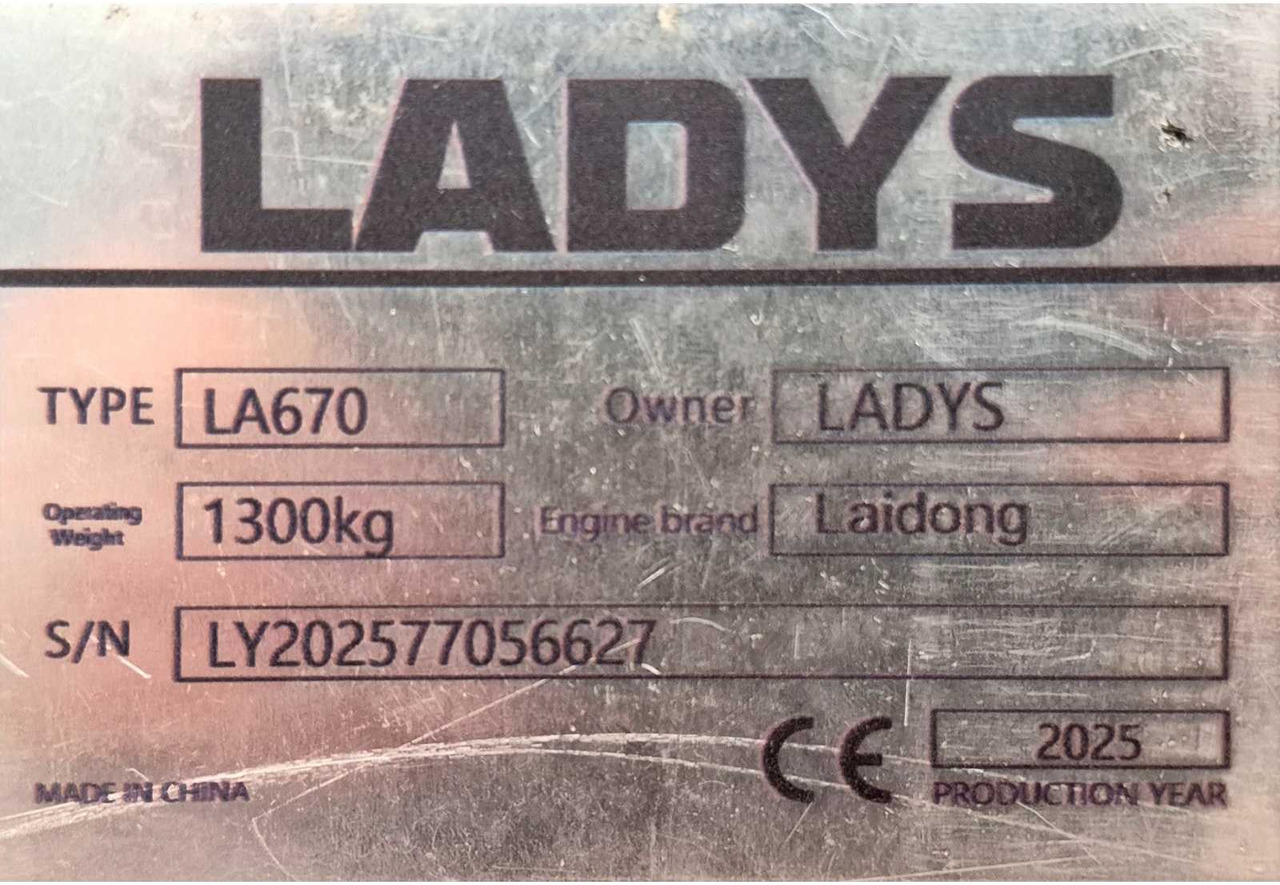 LADYS - 2025 - LA670 - SKID STEER LOADER - Chargeuse compacte sur chenilles: photos 5 LADYS - 2025 - LA670 - SKID STEER LOADER - Chargeuse compacte sur chenilles: photos 5