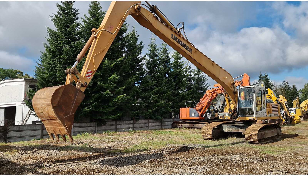 LIEBHERR R924B - Pelle sur chenille: photos 4 LIEBHERR R924B - Pelle sur chenille: photos 4