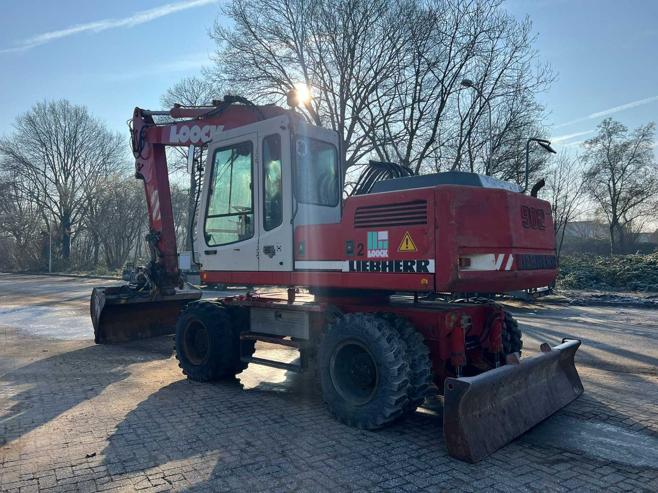 Liebherr A902 - Pelle sur pneus: photos 3 Liebherr A902 - Pelle sur pneus: photos 3