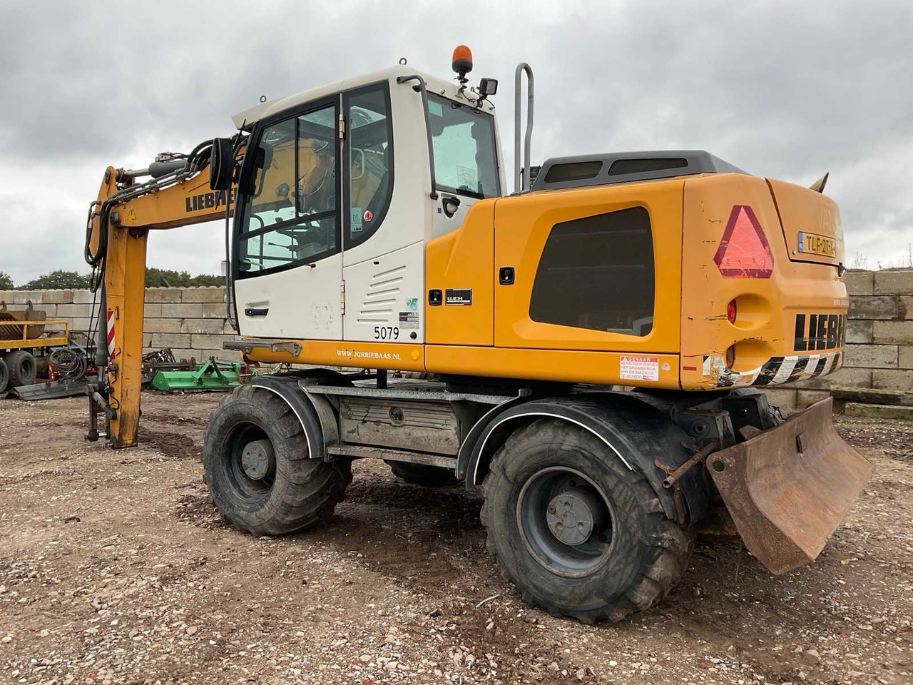 Liebherr A916-L1 - Pelle sur pneus: photos 2 Liebherr A916-L1 - Pelle sur pneus: photos 2