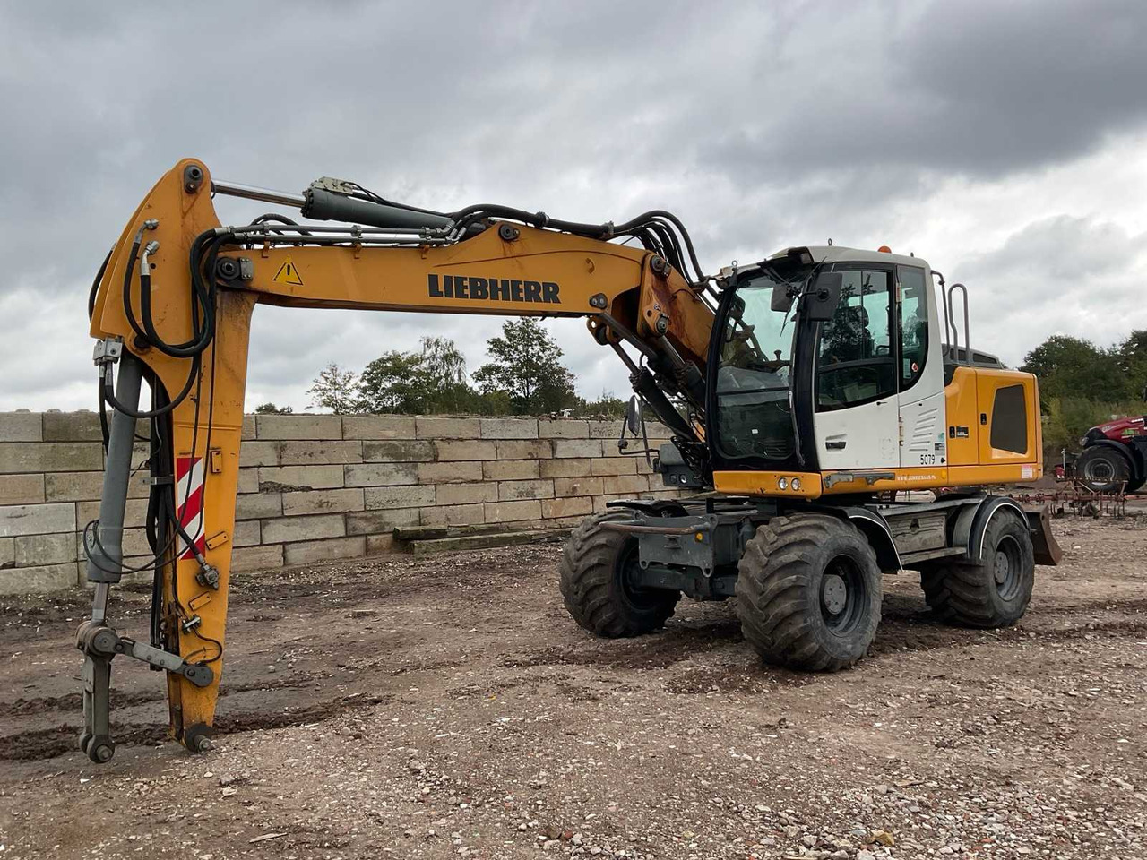 Liebherr A916-L1 - Pelle sur pneus: photos 1 Liebherr A916-L1 - Pelle sur pneus: photos 1