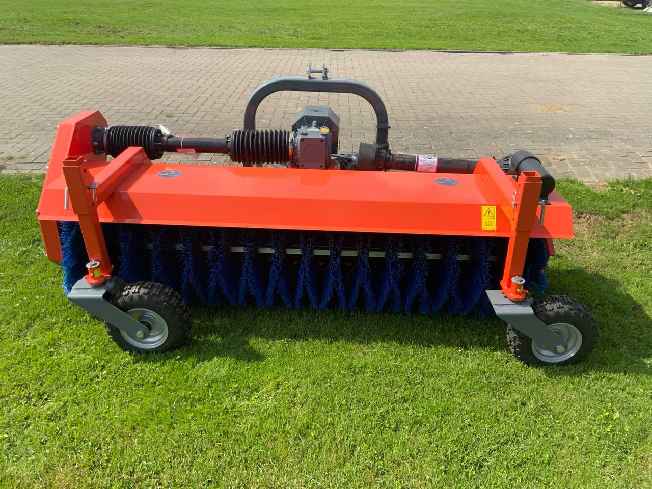 Loma Sweeper SWLT190 - Chargeur frontal pour tracteur: photos 2 Loma Sweeper SWLT190 - Chargeur frontal pour tracteur: photos 2