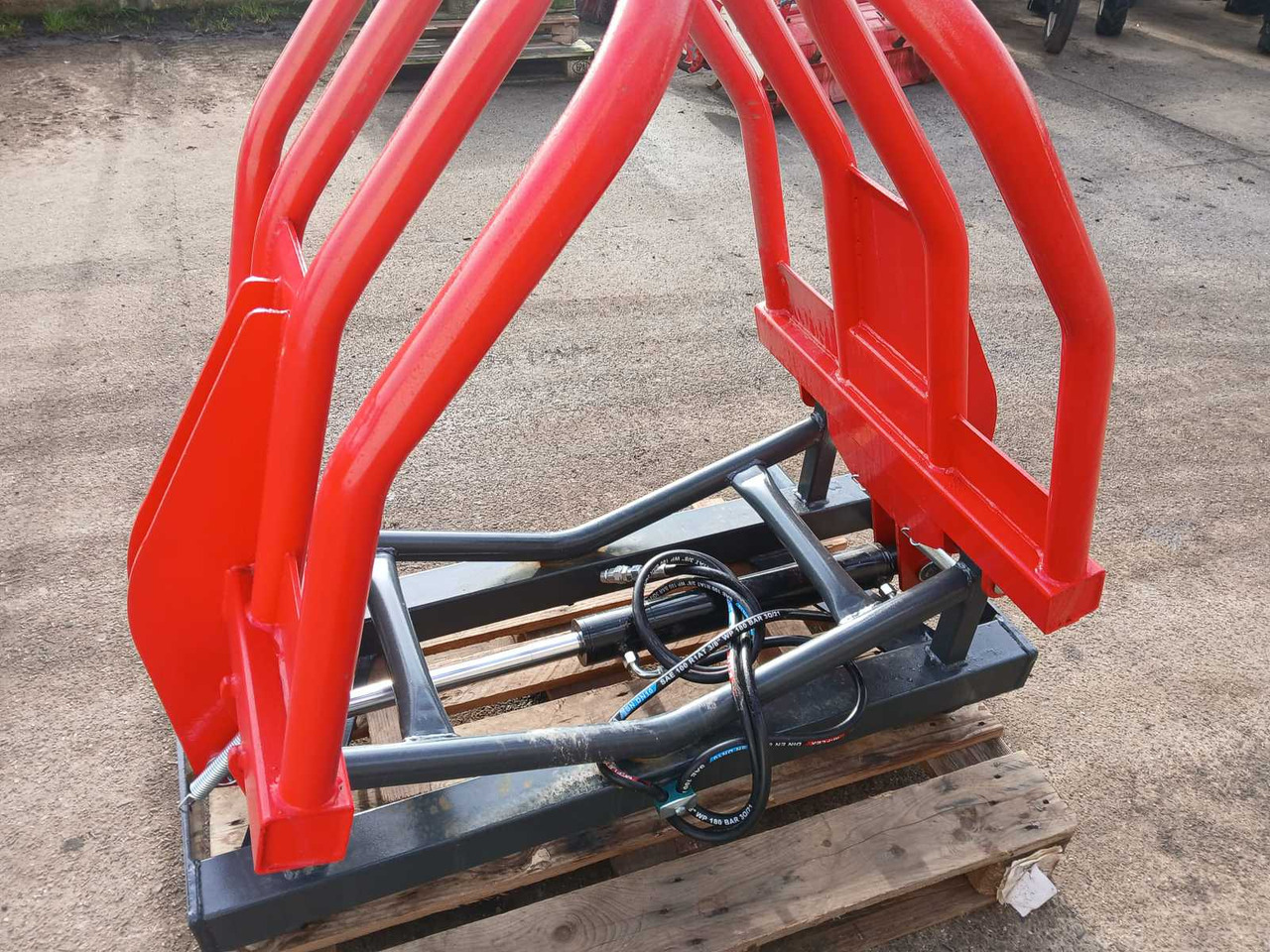 Bale clamp with Euro coupling - Machine agricole: photos 3 Bale clamp with Euro coupling - Machine agricole: photos 3