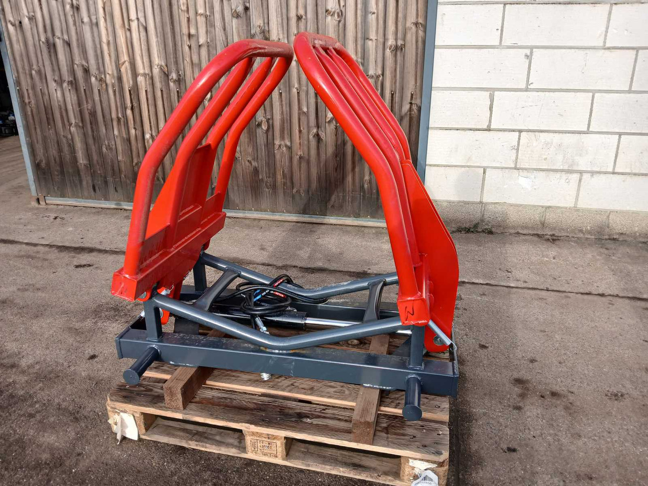Bale clamp with Euro coupling - Machine agricole: photos 1 Bale clamp with Euro coupling - Machine agricole: photos 1