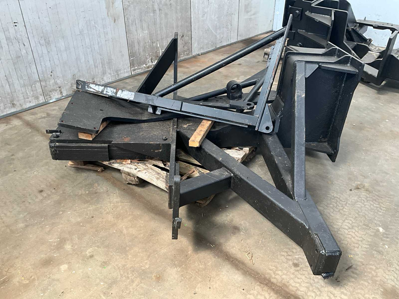 Herder substructure frame for John Deere 6020 series - Machine agricole: photos 2 Herder substructure frame for John Deere 6020 series - Machine agricole: photos 2