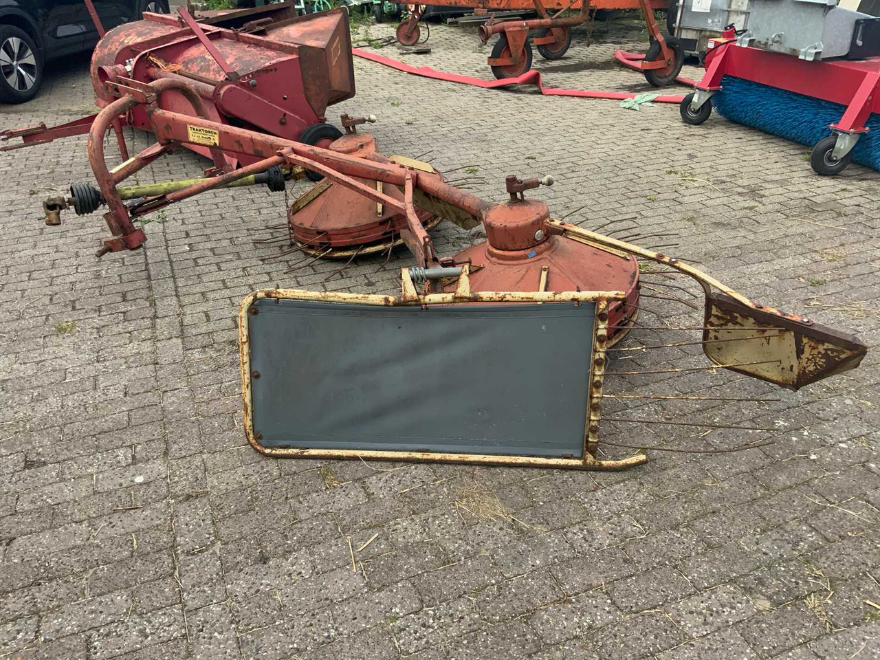 PZ CZ 300 - Machine agricole: photos 3 PZ CZ 300 - Machine agricole: photos 3