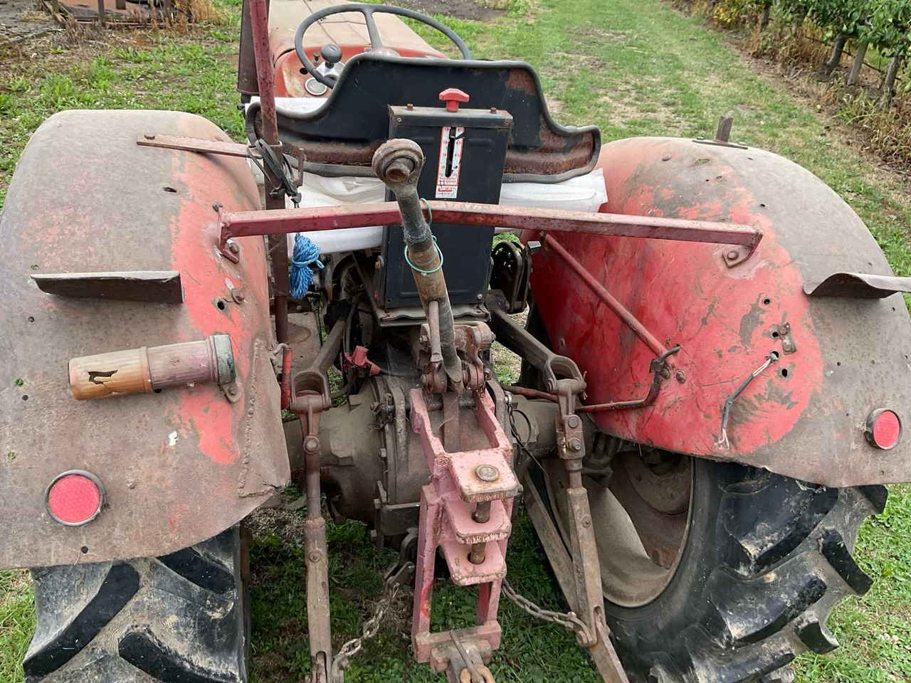 Massey Ferguson 135 - Tracteur agricole: photos 5 Massey Ferguson 135 - Tracteur agricole: photos 5