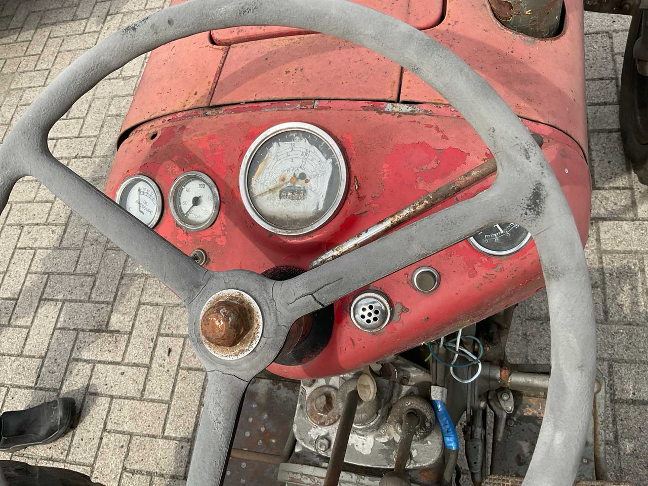 Tracteur agricole Massey Ferguson 35: photos 19