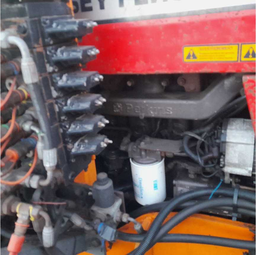 Massey Ferguson MF 390 4WD - Tracteur agricole: photos 4 Massey Ferguson MF 390 4WD - Tracteur agricole: photos 4