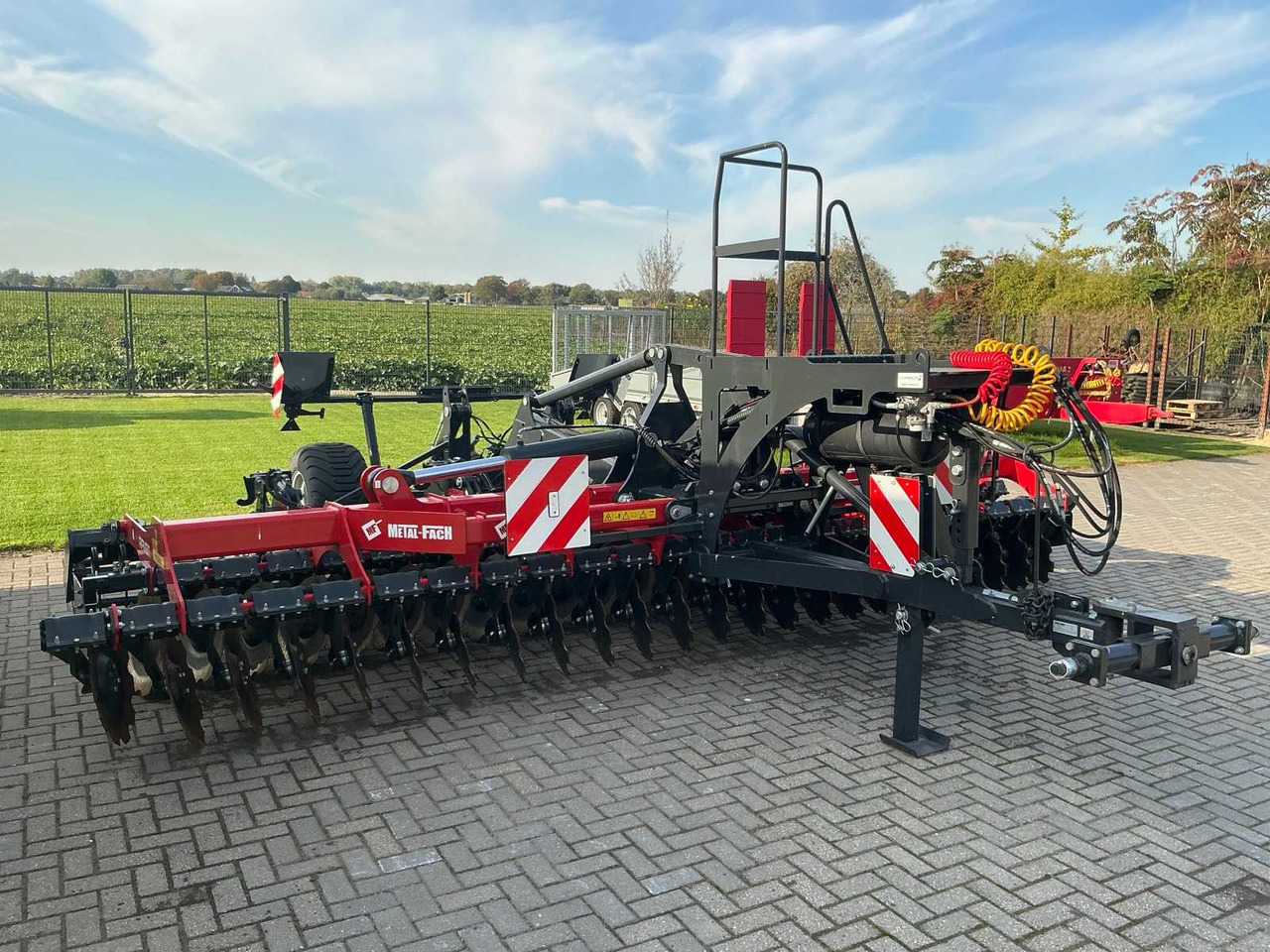 Metal fach U710/60 - Cover crop: photos 1 Metal fach U710/60 - Cover crop: photos 1