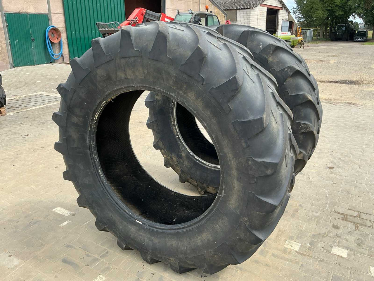 Michelin Agribib - Pneus et jantes pour Tracteur agricole: photos 4 Michelin Agribib - Pneus et jantes pour Tracteur agricole: photos 4
