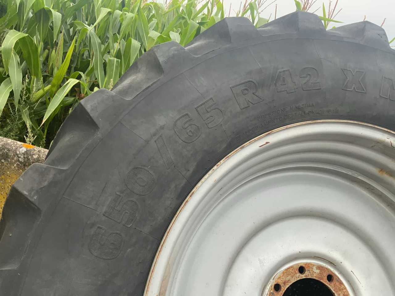 Michelin XM108 - Pneus et jantes pour Tracteur agricole: photos 3 Michelin XM108 - Pneus et jantes pour Tracteur agricole: photos 3
