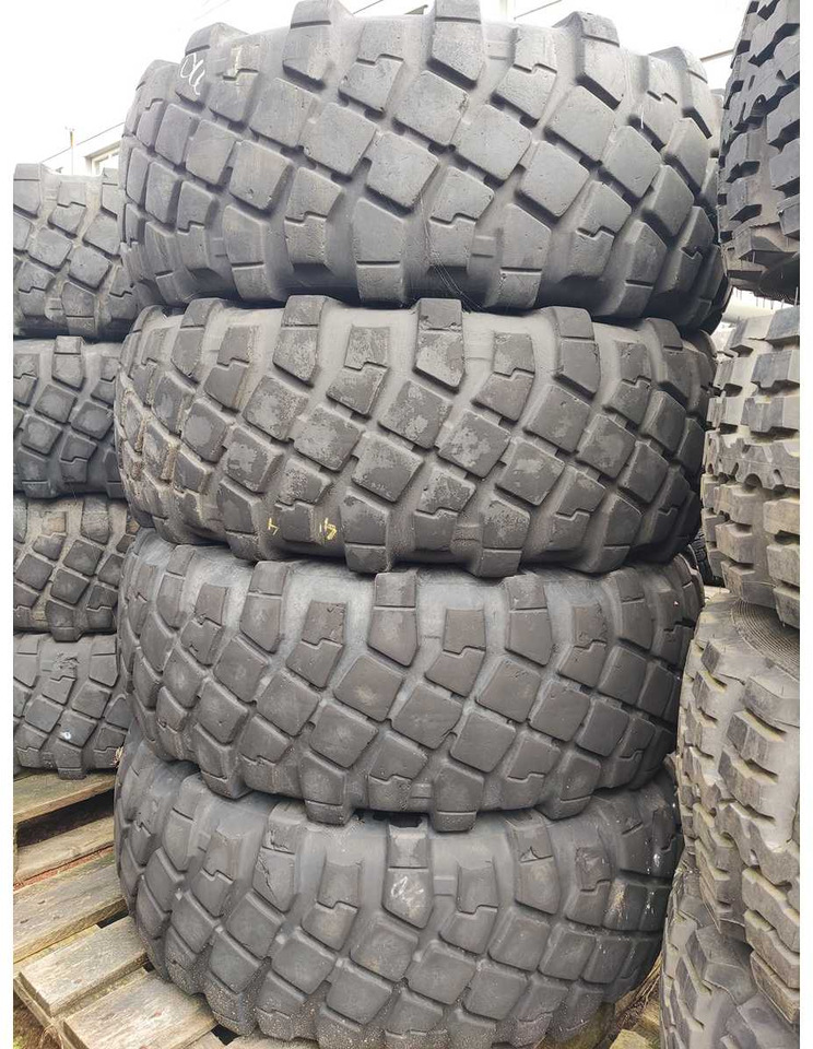 Michelin XML 325/85R16 - Pneus et jantes pour Tracteur agricole: photos 2 Michelin XML 325/85R16 - Pneus et jantes pour Tracteur agricole: photos 2