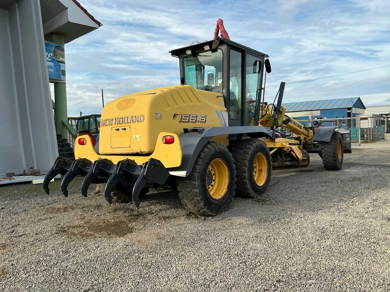 NEW HOLLAND F 156.6 - Niveleuse: photos 4 NEW HOLLAND F 156.6 - Niveleuse: photos 4
