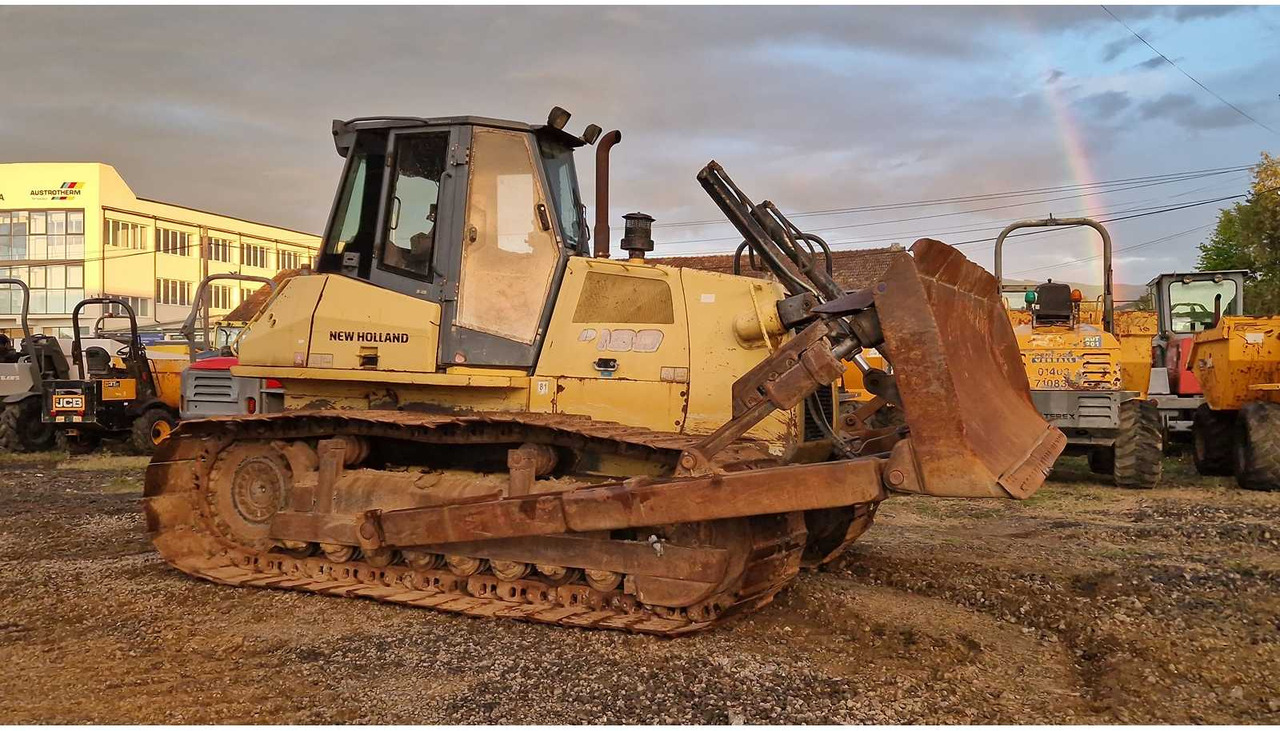 NEW HOLLAND  - Bulldozer: photos 5 NEW HOLLAND  - Bulldozer: photos 5