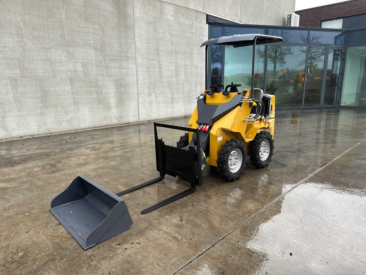 NEWRICK - 2025 - SL360 - SKID STEER LOADER - Chargeuse sur pneus: photos 1 NEWRICK - 2025 - SL360 - SKID STEER LOADER - Chargeuse sur pneus: photos 1