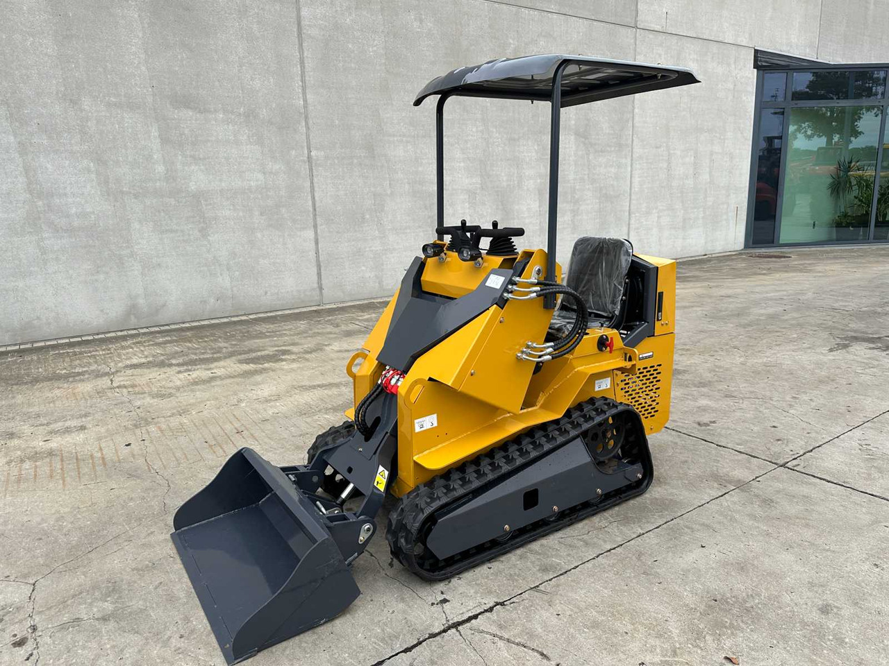 NEWRICK - 2025 - ZW480 - TRACK LOADER - Chargeuse sur pneus: photos 2 NEWRICK - 2025 - ZW480 - TRACK LOADER - Chargeuse sur pneus: photos 2
