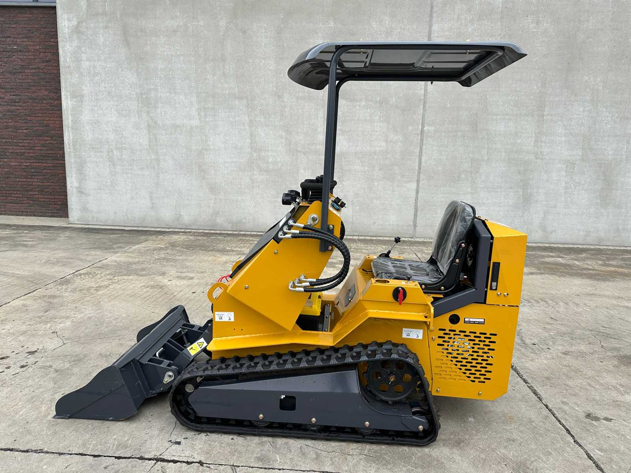 NEWRICK - 2025 - ZW480 - TRACK LOADER - Chargeuse sur pneus: photos 1 NEWRICK - 2025 - ZW480 - TRACK LOADER - Chargeuse sur pneus: photos 1