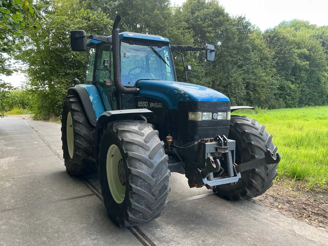 New Holland 8560 - Tracteur agricole: photos 3 New Holland 8560 - Tracteur agricole: photos 3