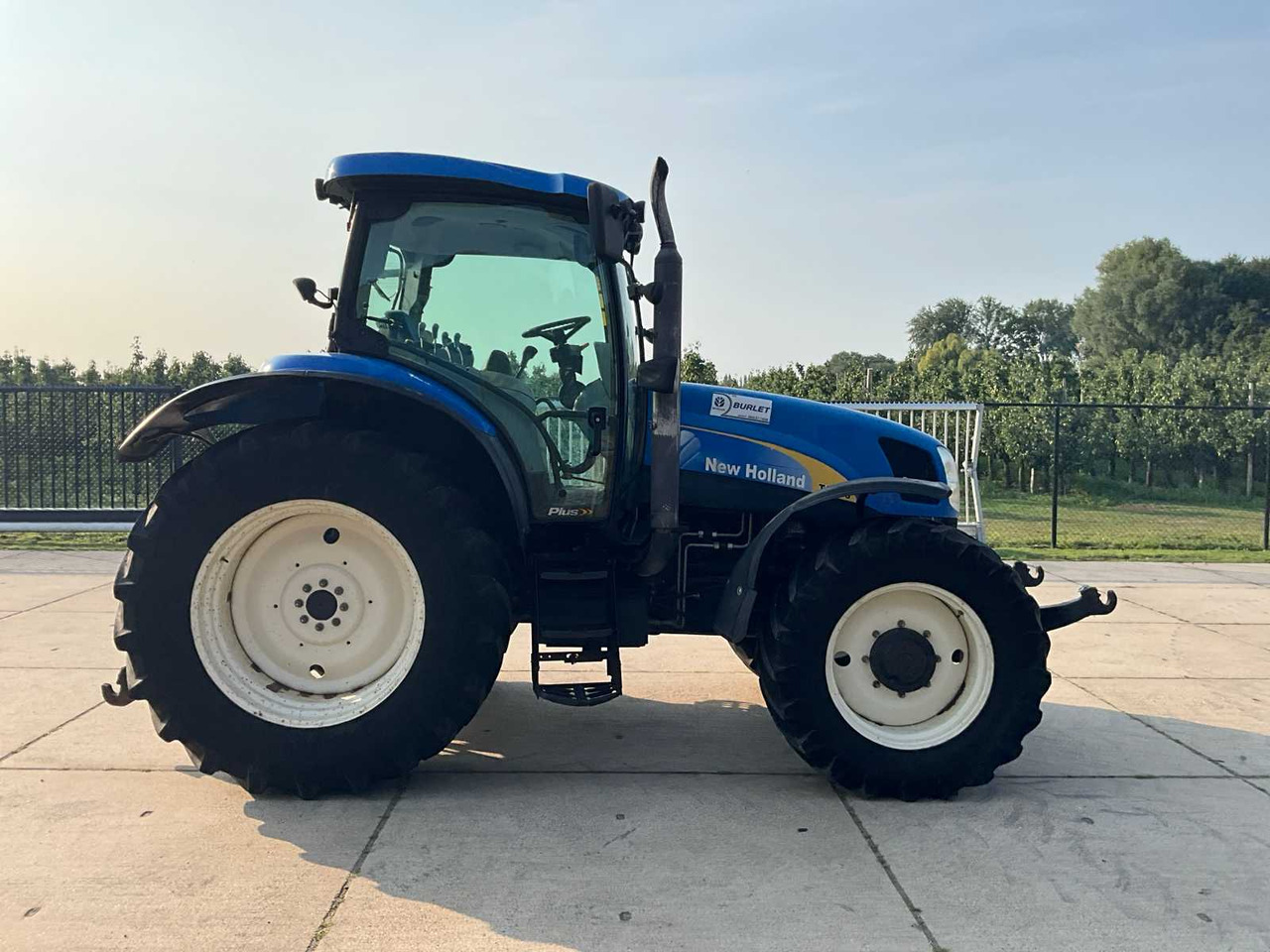 New Holland T6070 - Tracteur agricole: photos 4 New Holland T6070 - Tracteur agricole: photos 4