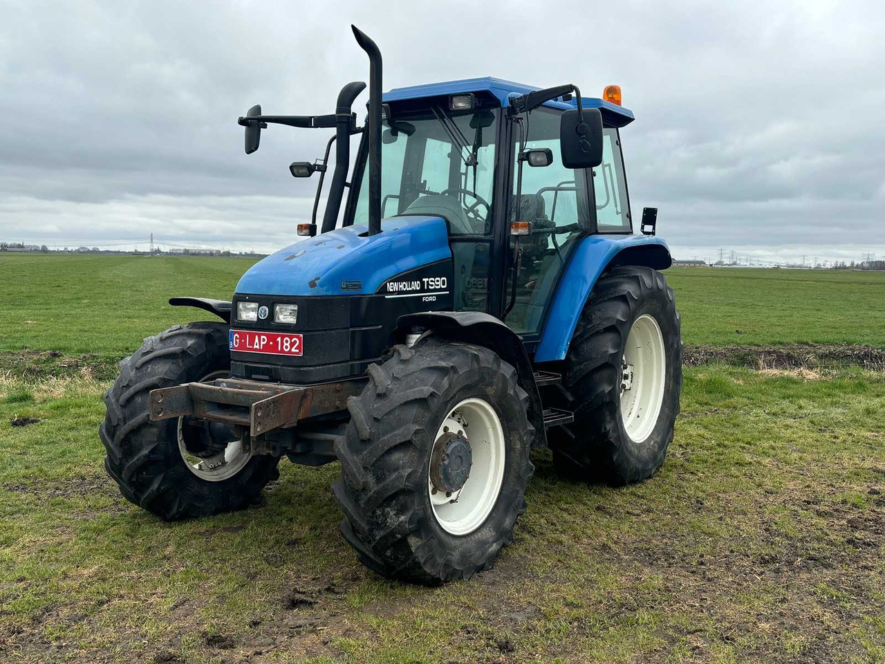 New Holland ts90 - Tracteur agricole: photos 1 New Holland ts90 - Tracteur agricole: photos 1