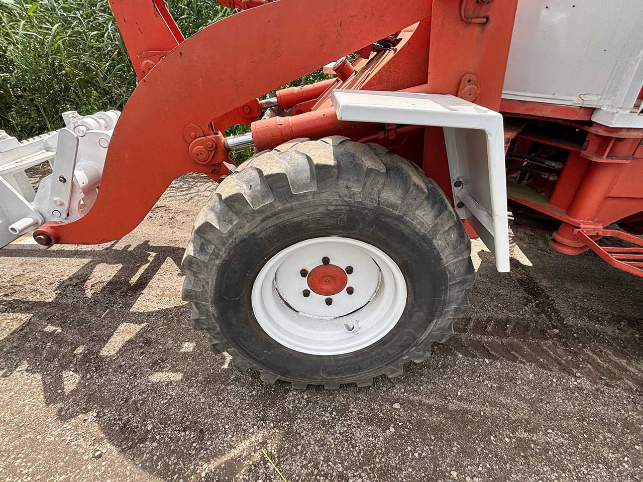 Chargeuse sur pneus O & K L7: photos 18