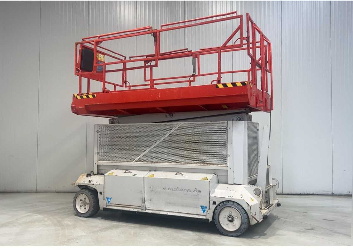 PB - 2014 - S151-12ES - AERIAL PLATFORM - SCISSOR LIFT WORKING HEIGHT 15,7M - Nacelle: photos 1 PB - 2014 - S151-12ES - AERIAL PLATFORM - SCISSOR LIFT WORKING HEIGHT 15,7M - Nacelle: photos 1