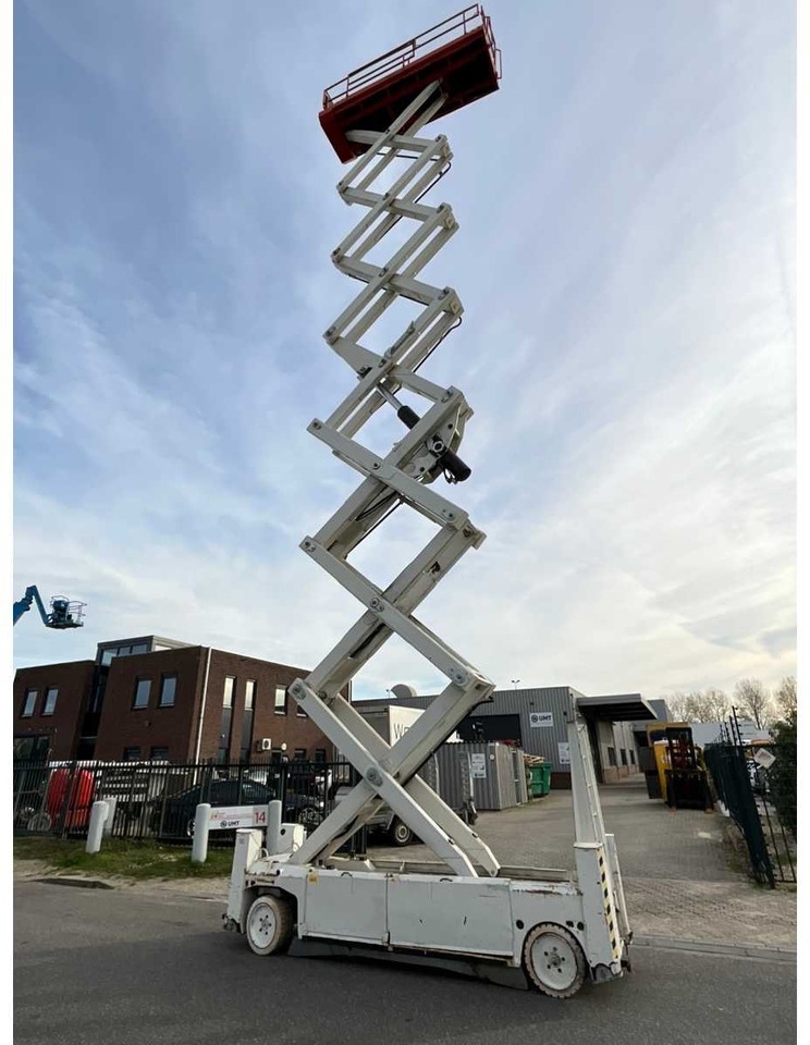 PB - S225-12ES - AERIAL PLATFORM WORKING HEIGHT 22,5 METERS, YEAR OF MANUFACTURE 2011 - Nacelle: photos 2 PB - S225-12ES - AERIAL PLATFORM WORKING HEIGHT 22,5 METERS, YEAR OF MANUFACTURE 2011 - Nacelle: photos 2