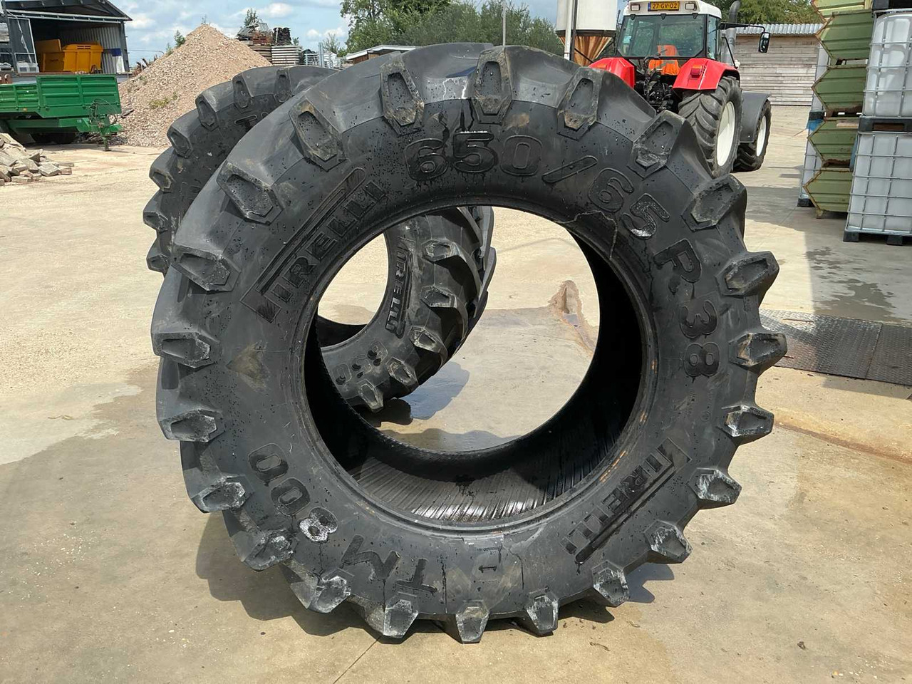 Pirelli TM800 - Pneus et jantes pour Tracteur agricole: photos 2 Pirelli TM800 - Pneus et jantes pour Tracteur agricole: photos 2