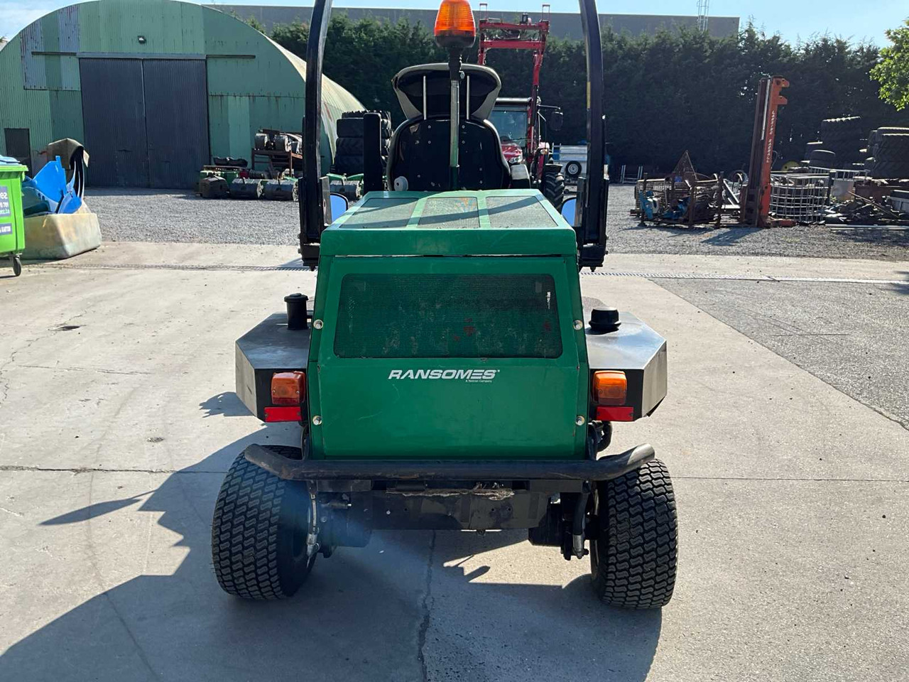 Ransomes Highway 2130 4WD - Broyeur/ Épareuse: photos 4 Ransomes Highway 2130 4WD - Broyeur/ Épareuse: photos 4