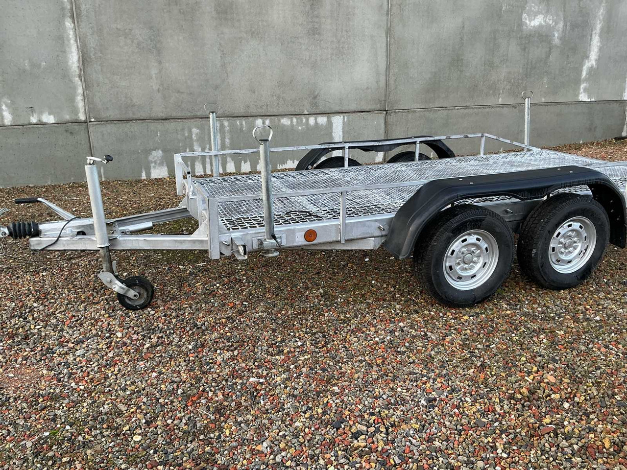 1995 RPV P13002 TRAILER - Remorque: photos 2 1995 RPV P13002 TRAILER - Remorque: photos 2