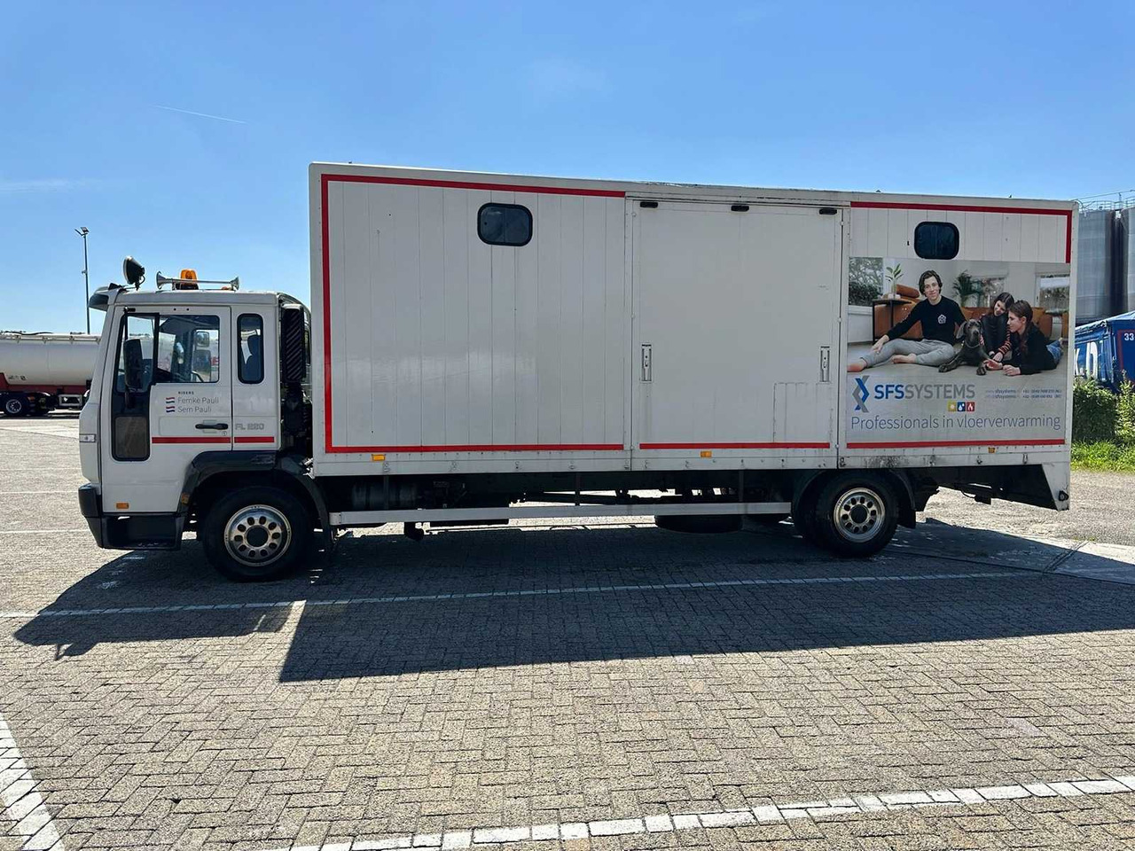 2002 VOLVO FL220 FL6H42R HORSE TRUCK - Remorque: photos 4 2002 VOLVO FL220 FL6H42R HORSE TRUCK - Remorque: photos 4