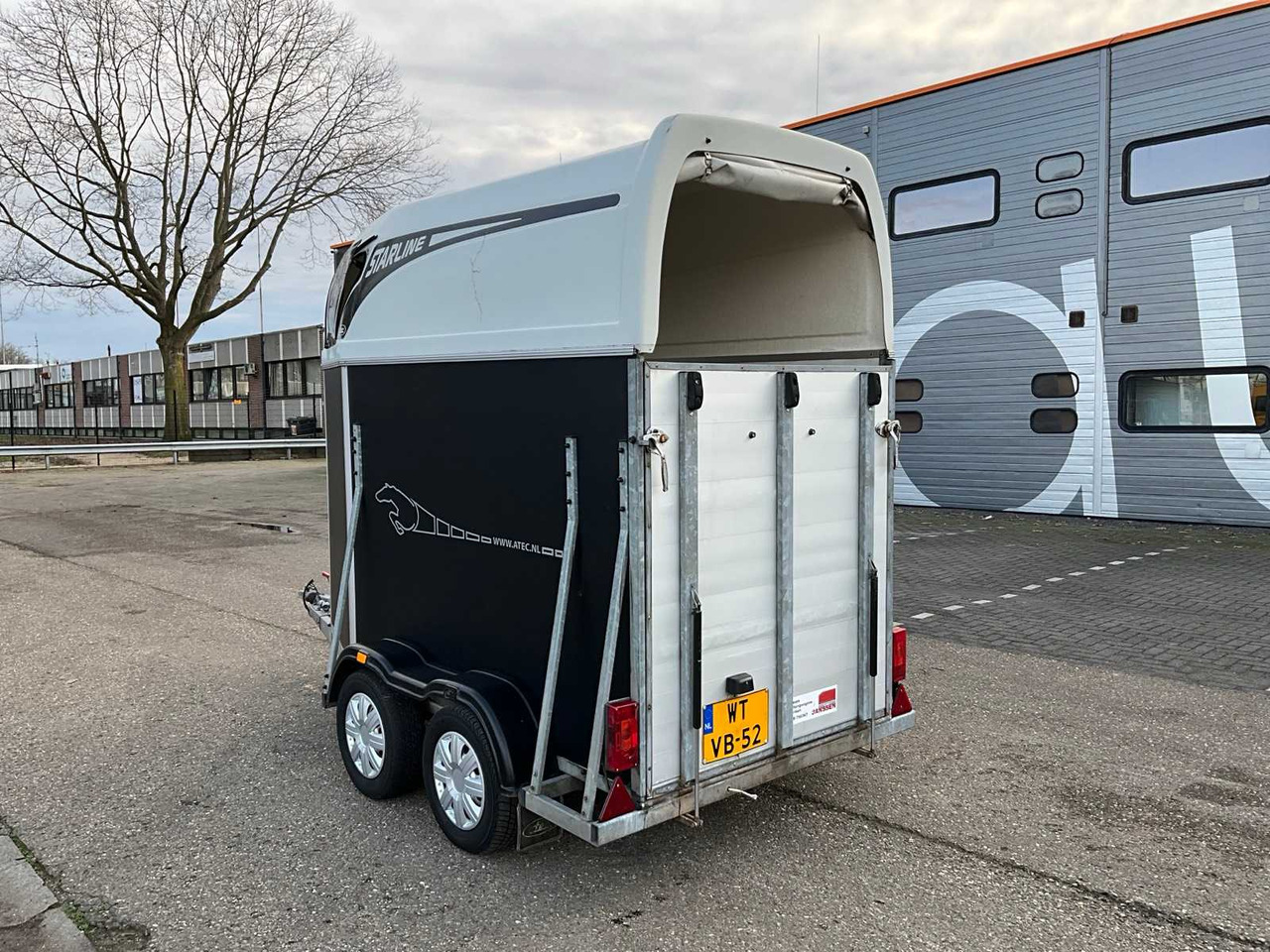 2006 ATEC STARLINE HORSE TRAILER WT-VB-52 - Remorque: photos 3 2006 ATEC STARLINE HORSE TRAILER WT-VB-52 - Remorque: photos 3