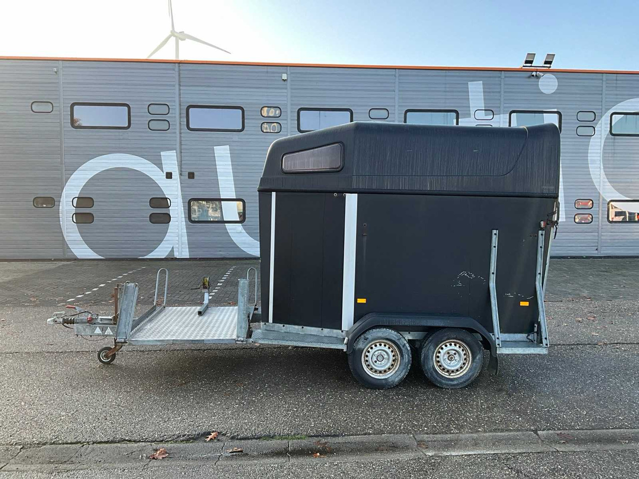 2006 HOTRARIJS PT-2600SS HORSE TRAILER WT-HN-61 - Remorque: photos 2 2006 HOTRARIJS PT-2600SS HORSE TRAILER WT-HN-61 - Remorque: photos 2