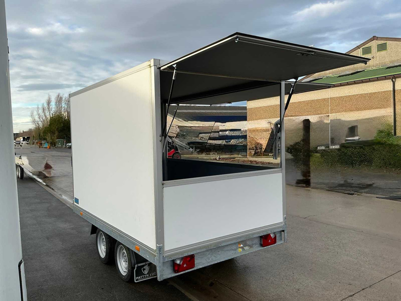 2023 HAPERT SAPPHIRE FOOD TRUCK - Remorque: photos 4 2023 HAPERT SAPPHIRE FOOD TRUCK - Remorque: photos 4