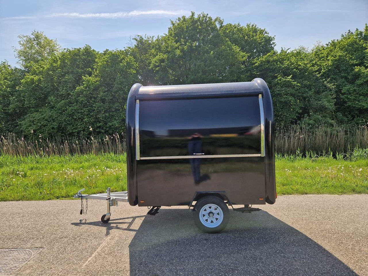 FOOD TRUCK BLACK - 2025 - Remorque: photos 1 FOOD TRUCK BLACK - 2025 - Remorque: photos 1