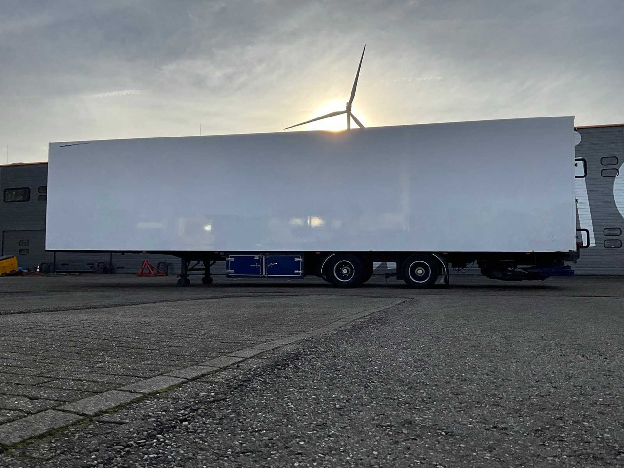 PACTON 2530 PL-S REFRIGERATED SEMI-TRAILER OB-84-YX - Semi-remorque: photos 2 PACTON 2530 PL-S REFRIGERATED SEMI-TRAILER OB-84-YX - Semi-remorque: photos 2