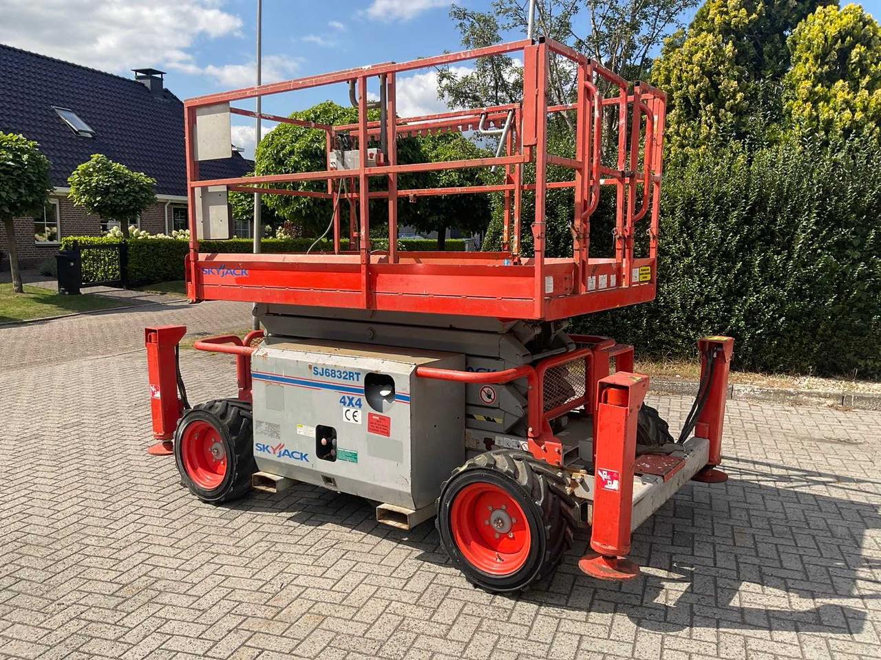 Sky jack Sj 6832 rt - Nacelle: photos 3 Sky jack Sj 6832 rt - Nacelle: photos 3
