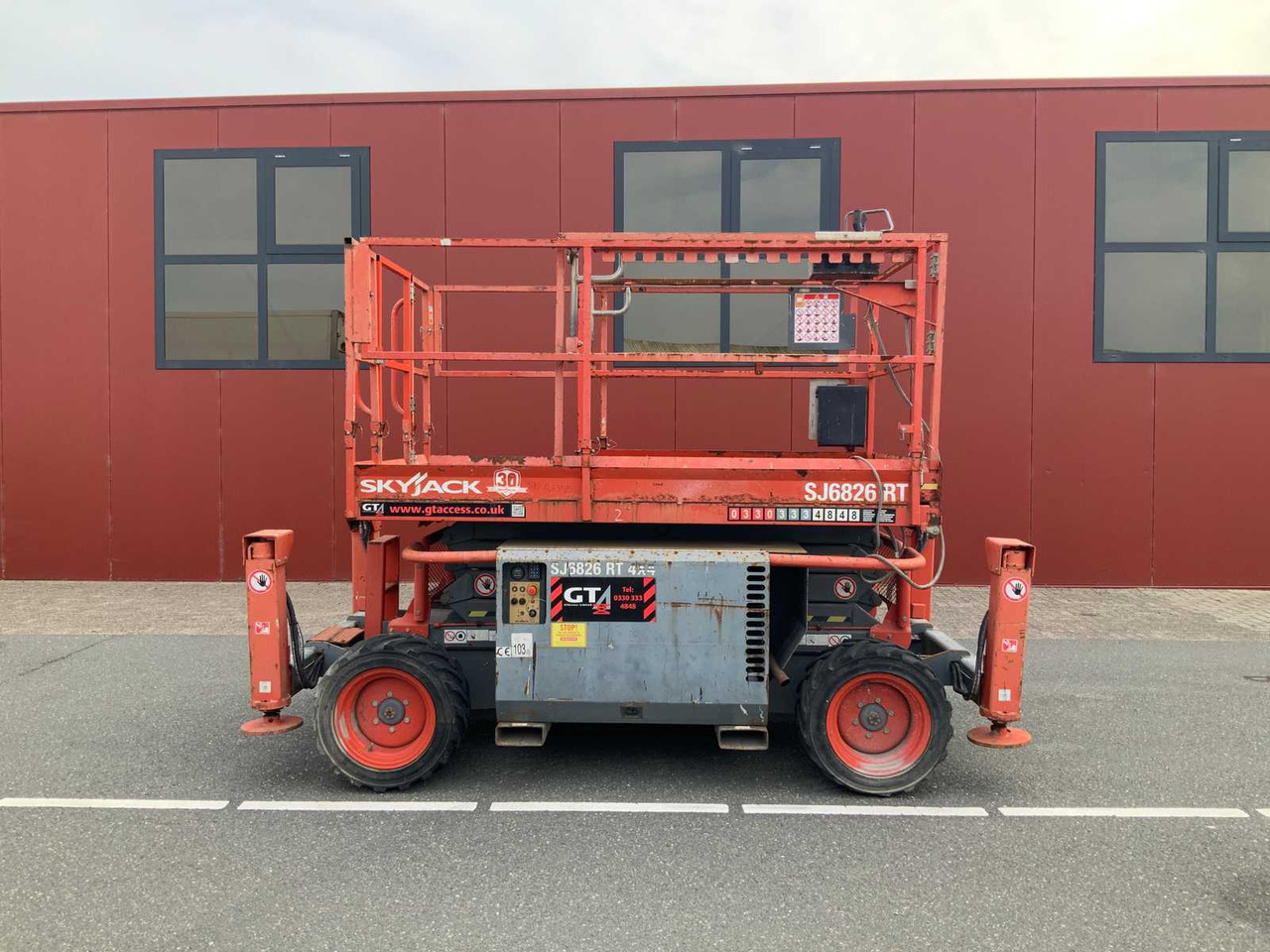 Skyjack SJ6826RT - Nacelle: photos 2 Skyjack SJ6826RT - Nacelle: photos 2